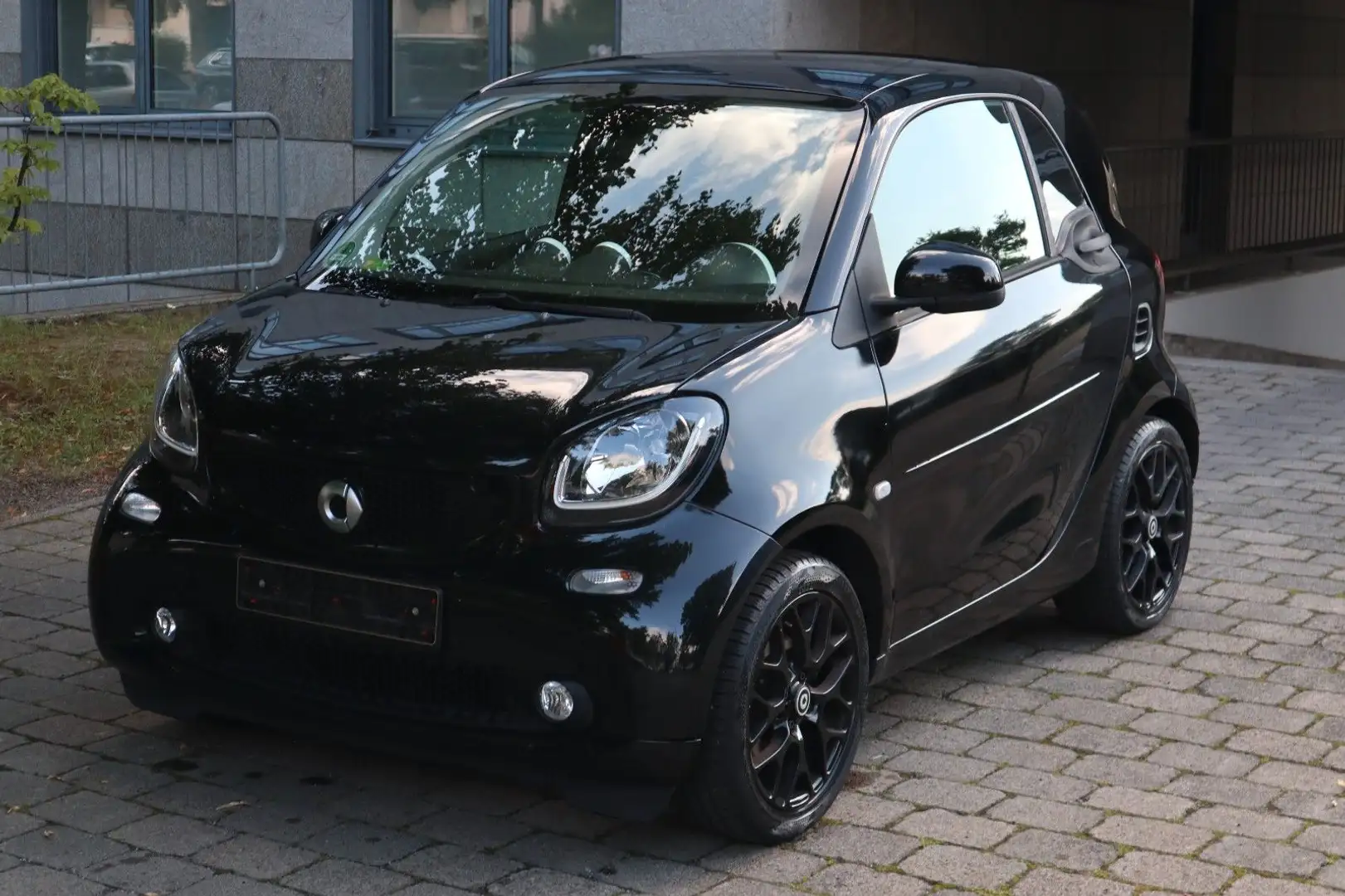 smart forTwo fortwo coupe Prime Leder Navi Schwarz - 1