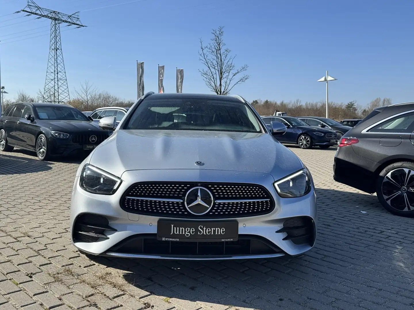 Mercedes-Benz E 300 E 300 de T AMG Line/Avantgarde Interieur/Navi/LED Silber - 2