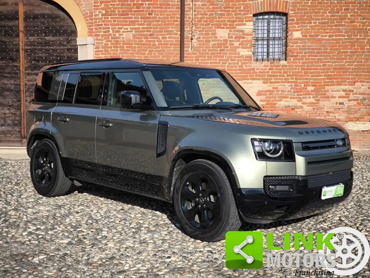 Land Rover Defender