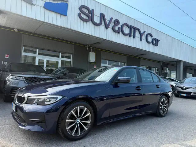 BMW 320 Berlina 320d mhev 48V Sport auto
