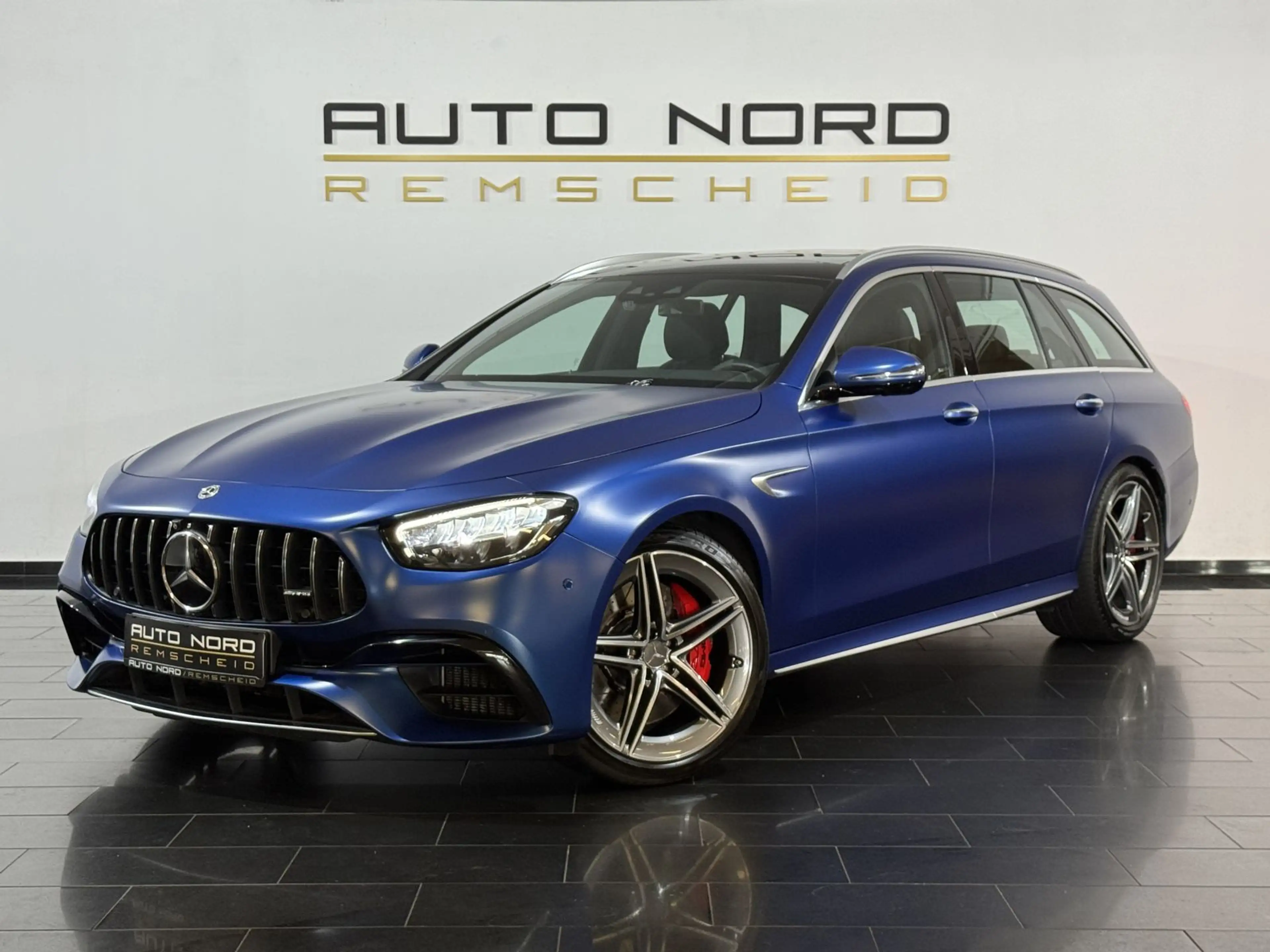 Mercedes-Benz E 63 AMG S 4M*Pano*Nappa*360°*MATT*HeadUP*AHK*