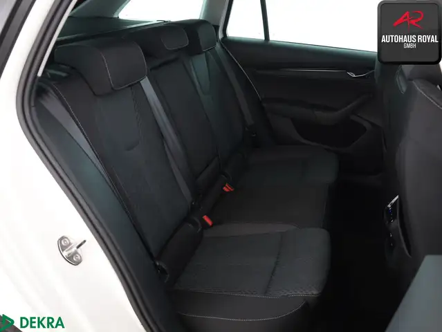 Skoda Octavia view 13