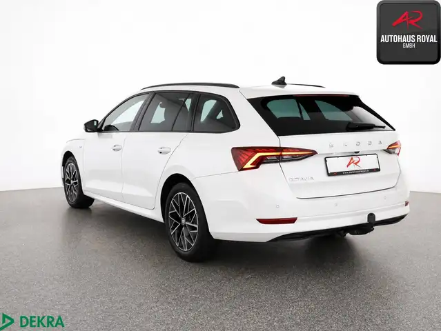 Skoda Octavia view 3