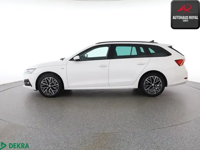 Skoda Octavia view 2