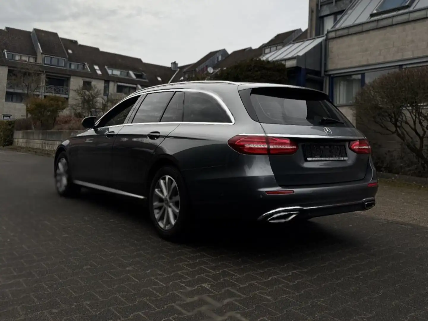 Mercedes-Benz E 220 E 220 d 4Matic 9G-TRONIC Avantgarde - 1