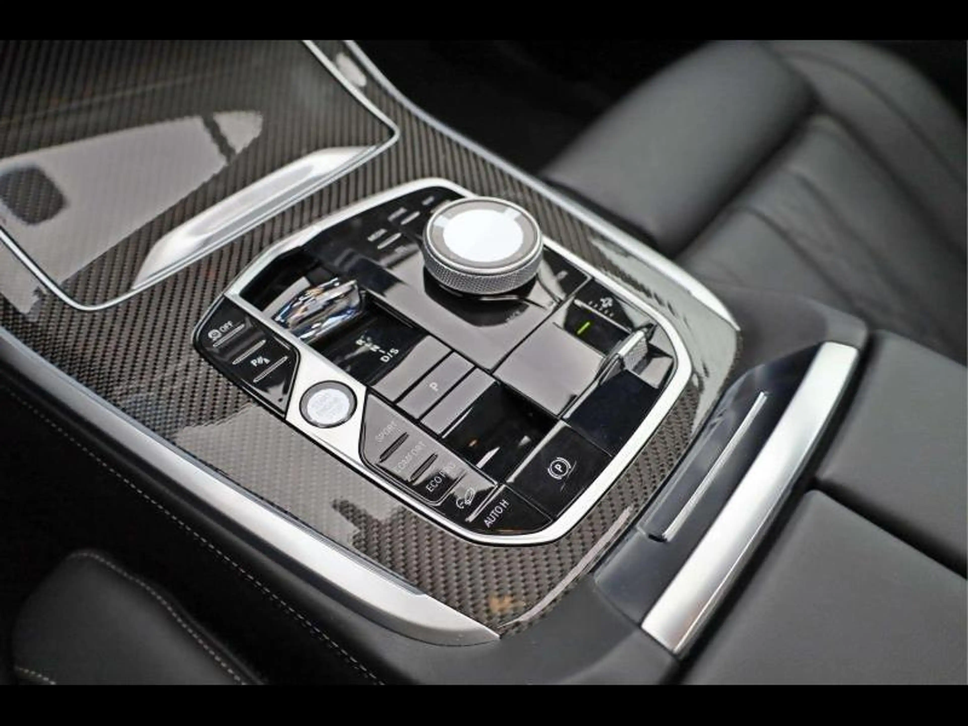 BMW X7 xDrive40i Kit M Sport — photo 13