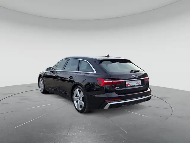 Audi S6 view 3