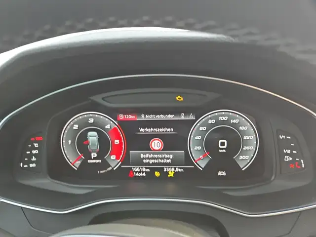 Audi S6 view 9
