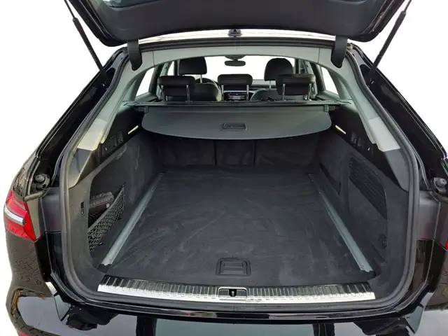 Audi S6 view 14