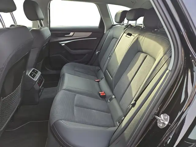 Audi S6 view 10