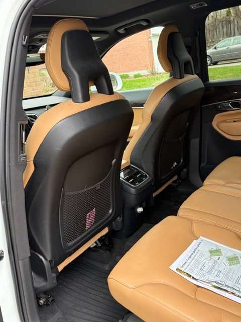 2018 Volvo XC90 Momentum. T6 Gas, Turbo, 7 passenger. fully loaded thumb 6