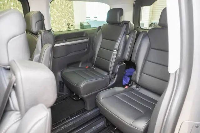 Peugeot Traveller PREMIUM L3 BHDI 180 EAT8 Ansicht 25