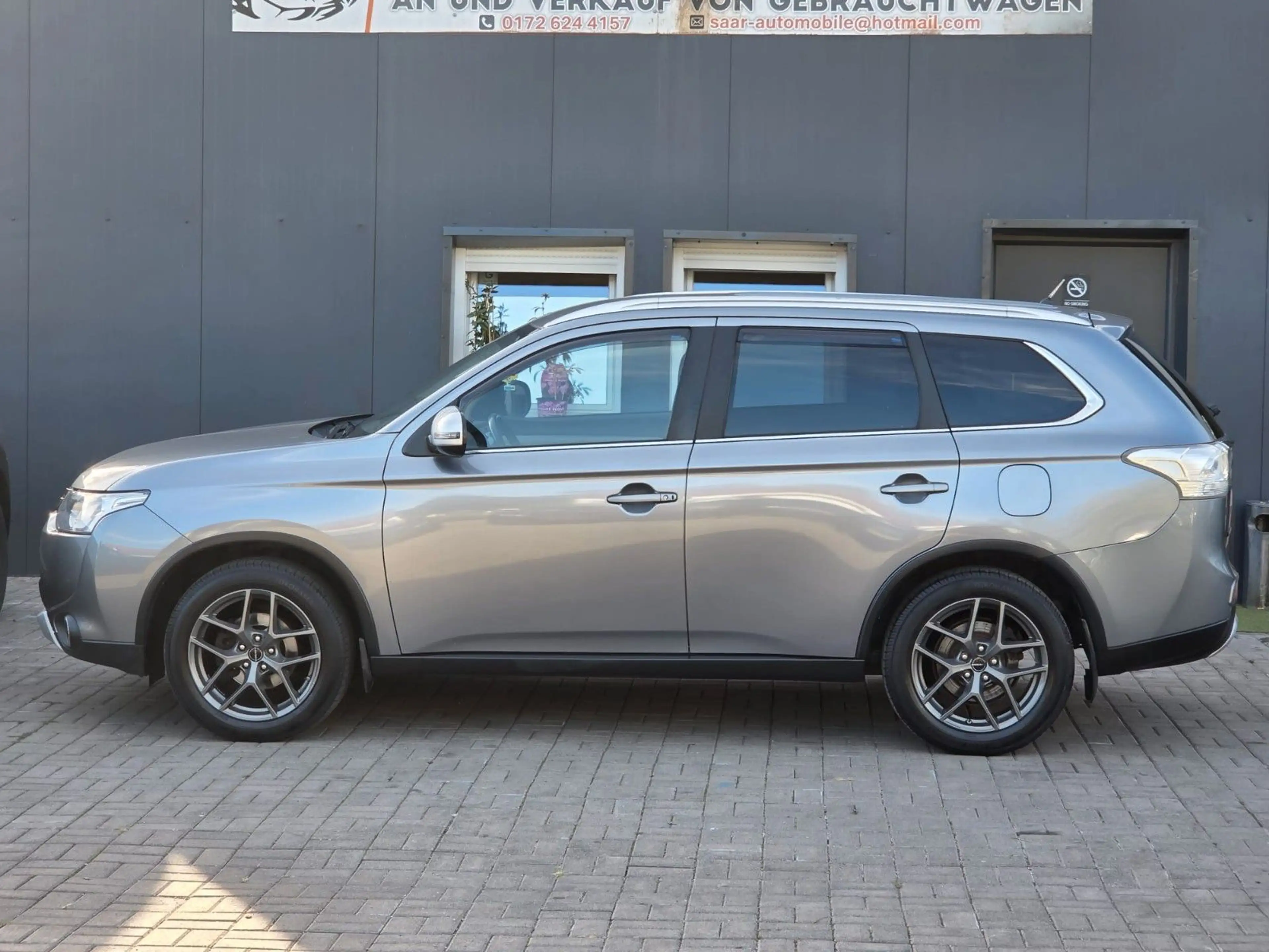 Mitsubishi Outlander Diamant Edition 4WD 2.2 D/KLIMA/AHK — photo 6