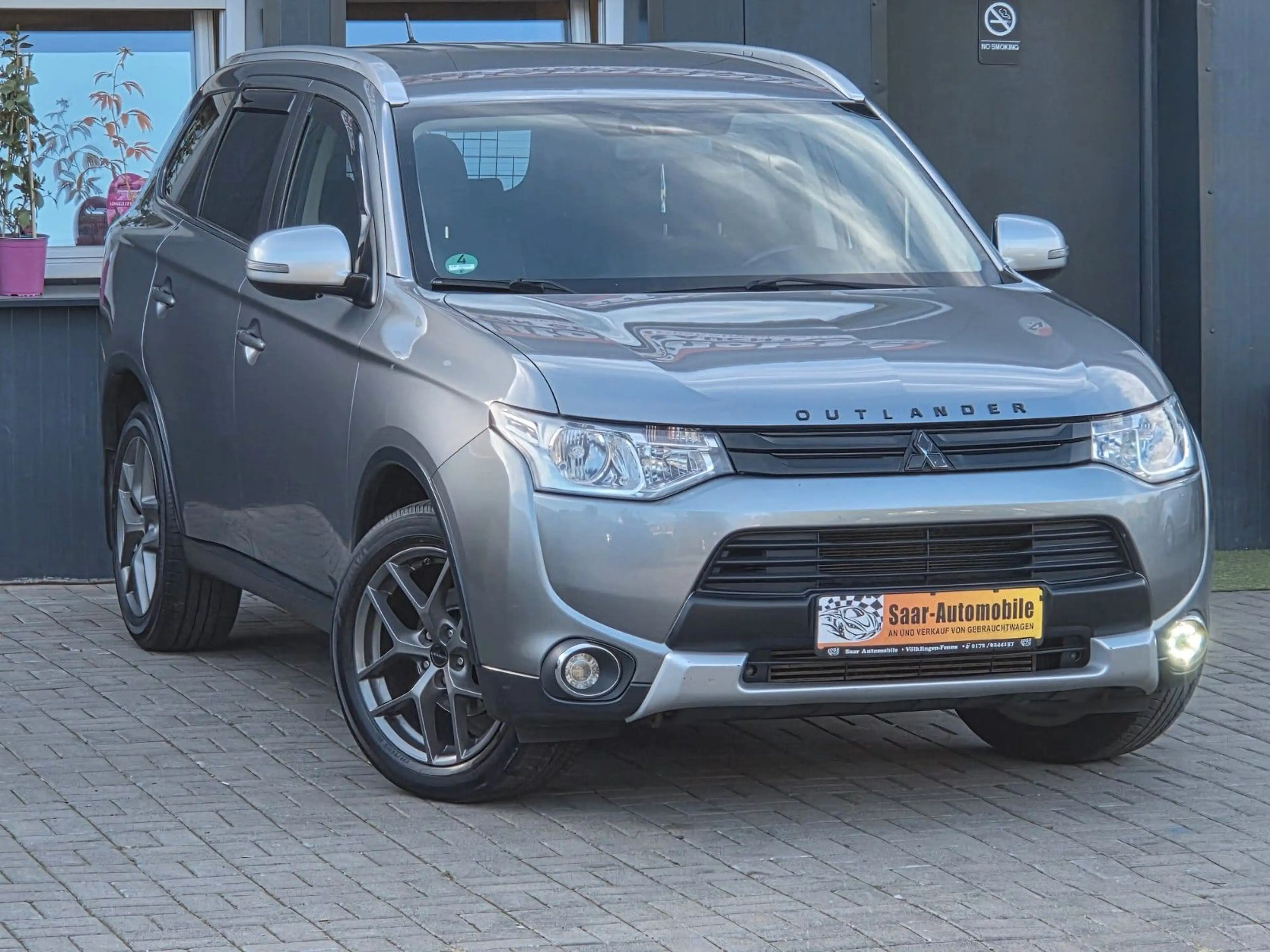 Mitsubishi Outlander Diamant Edition 4WD 2.2 D/KLIMA/AHK
