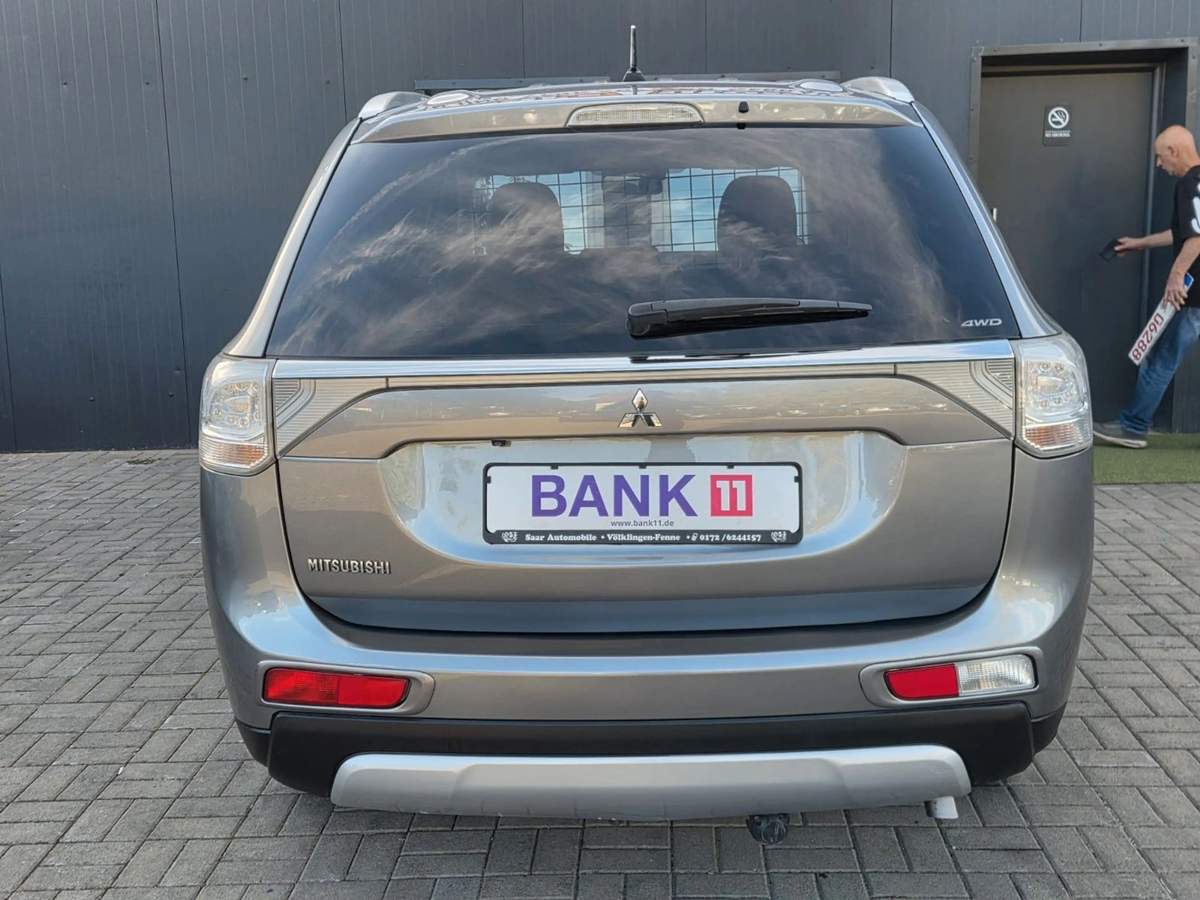 Mitsubishi Outlander Diamant Edition 4WD 2.2 D/KLIMA/AHK — photo 4