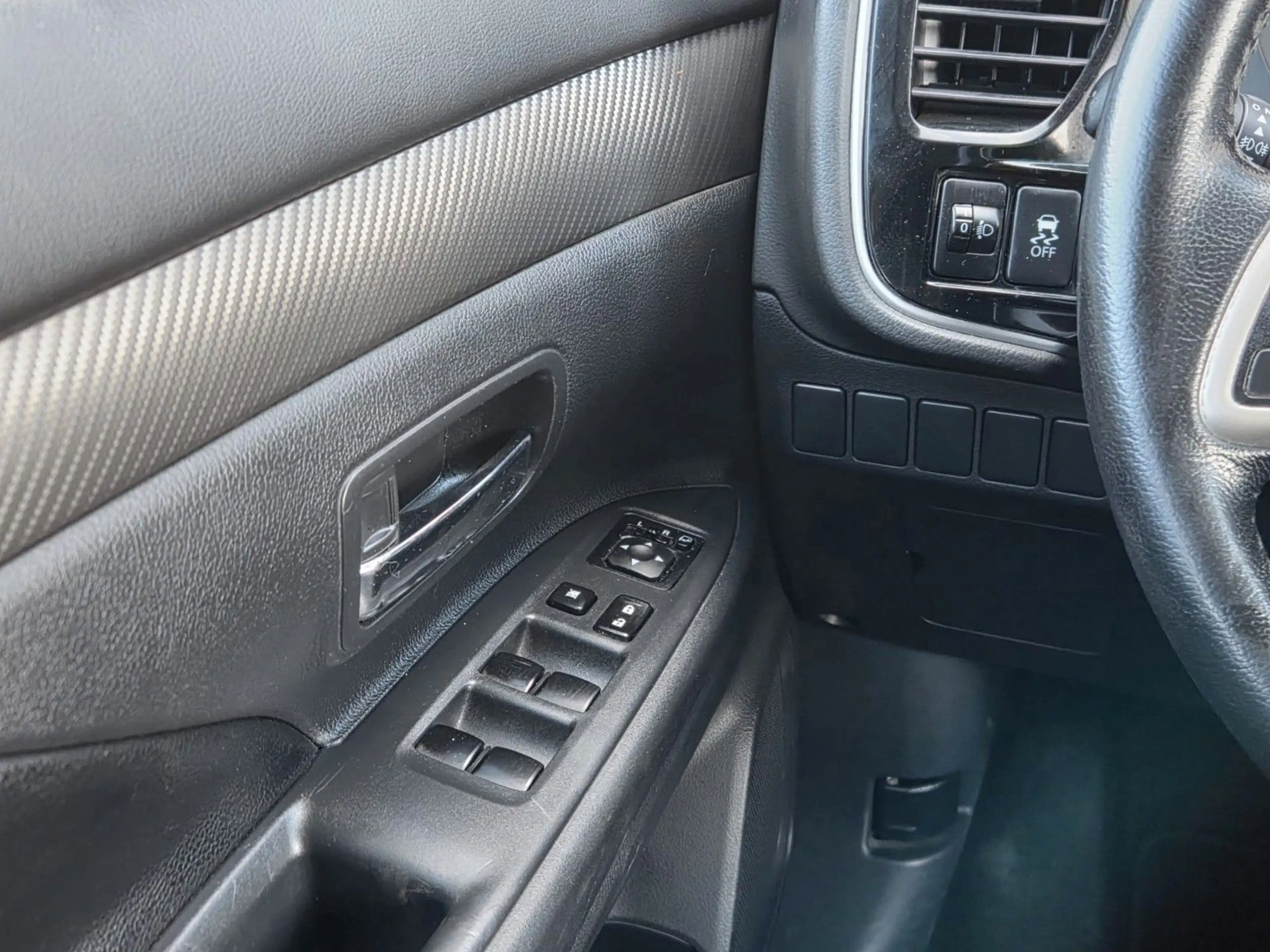 Mitsubishi Outlander Diamant Edition 4WD 2.2 D/KLIMA/AHK — photo 14