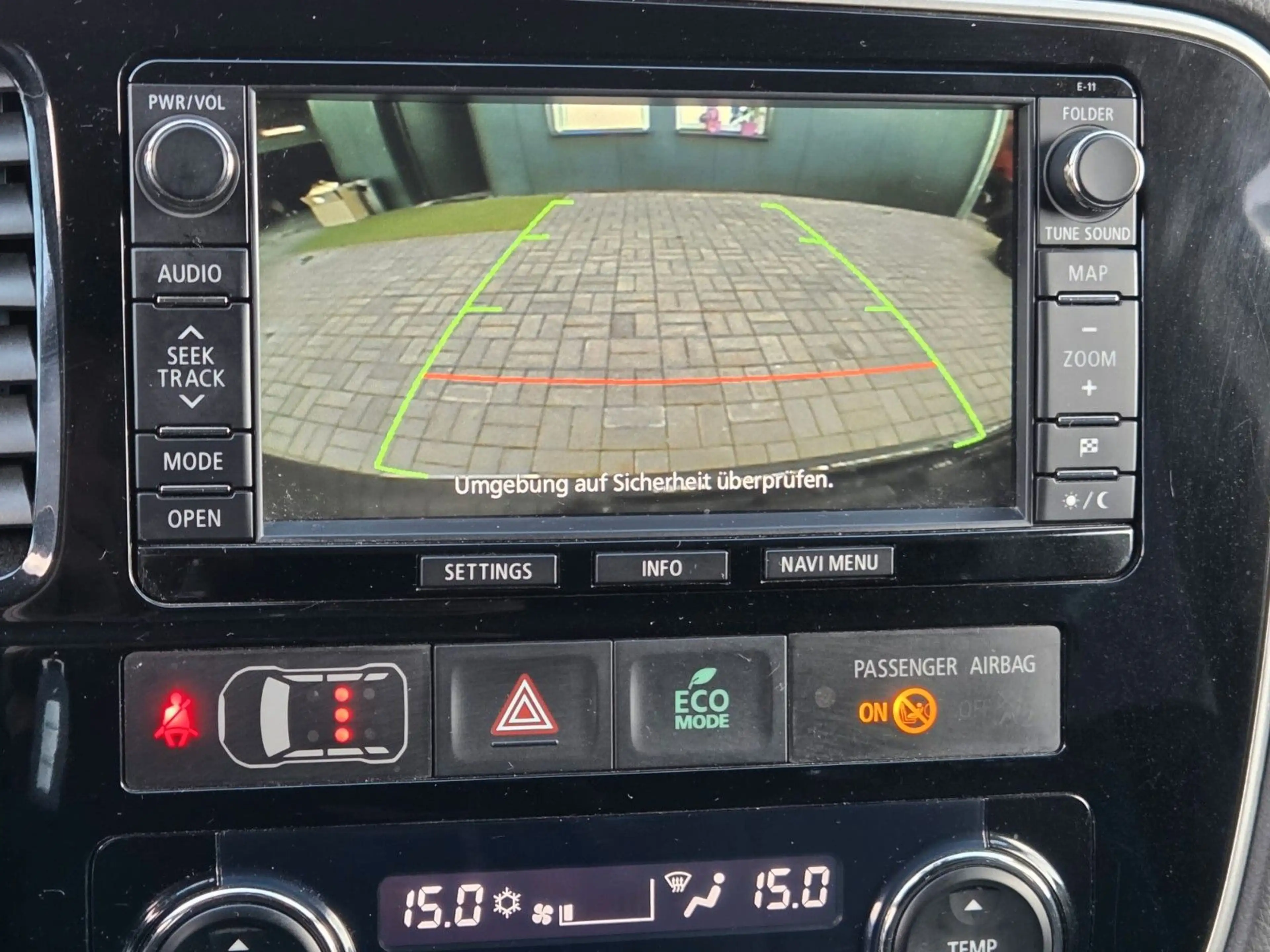 Mitsubishi Outlander Diamant Edition 4WD 2.2 D/KLIMA/AHK — photo 11