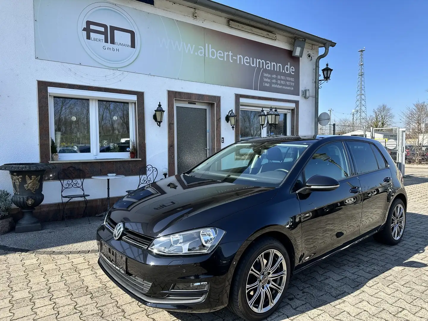 Volkswagen Golf 1.2 TSI BlueMotion Technology Cup Zwart - 1