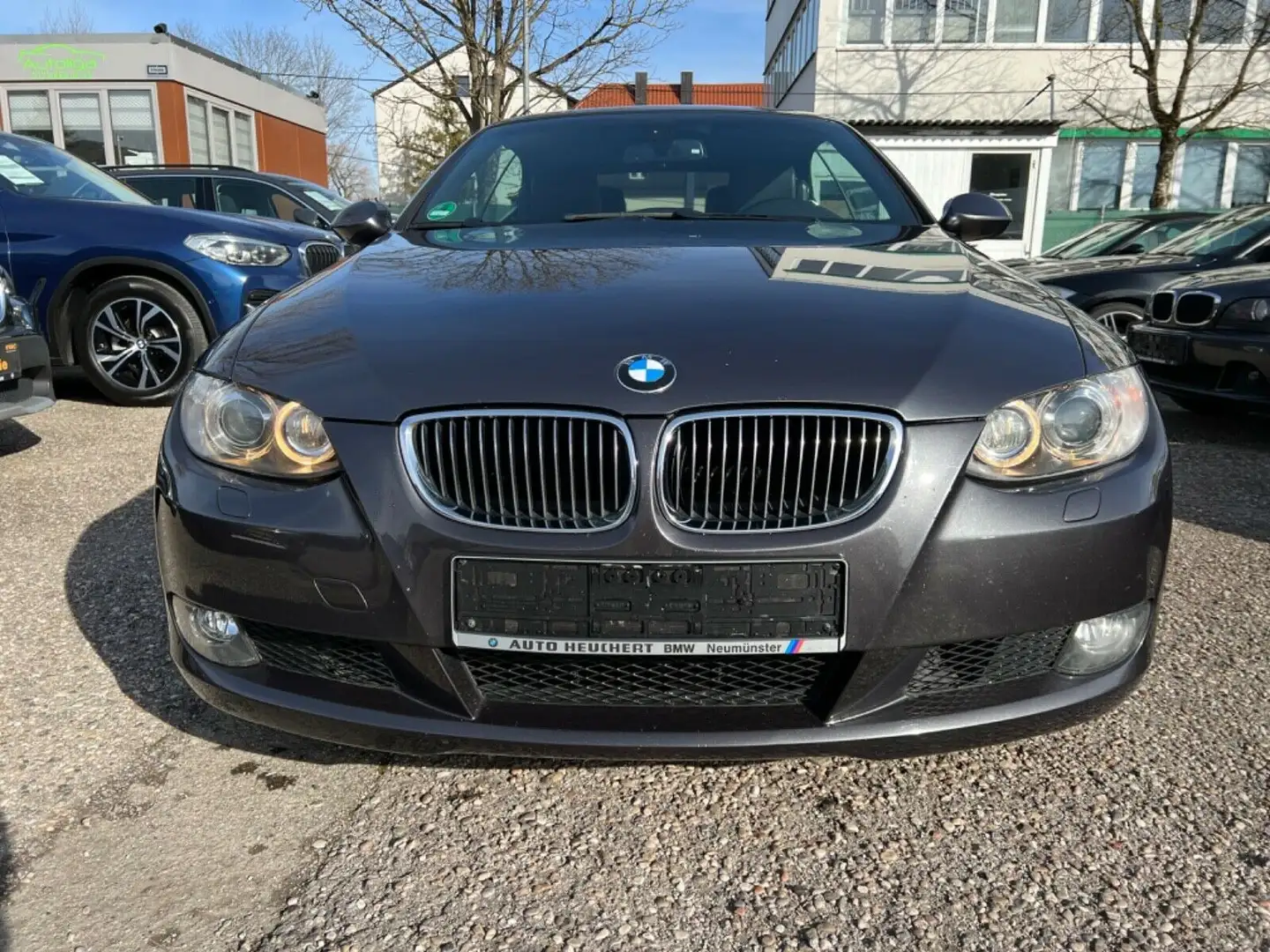 BMW 325 i Cabrio AUTOMATIK NAVI BI-XENON Grau - 2