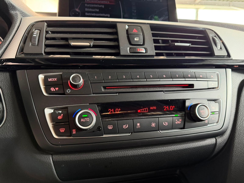 BMW 335 i Touring M-Sportpaket /1.Hand/Panorama — photo 11