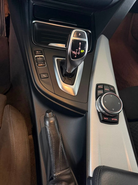 BMW 335 i Touring M-Sportpaket /1.Hand/Panorama — photo 9