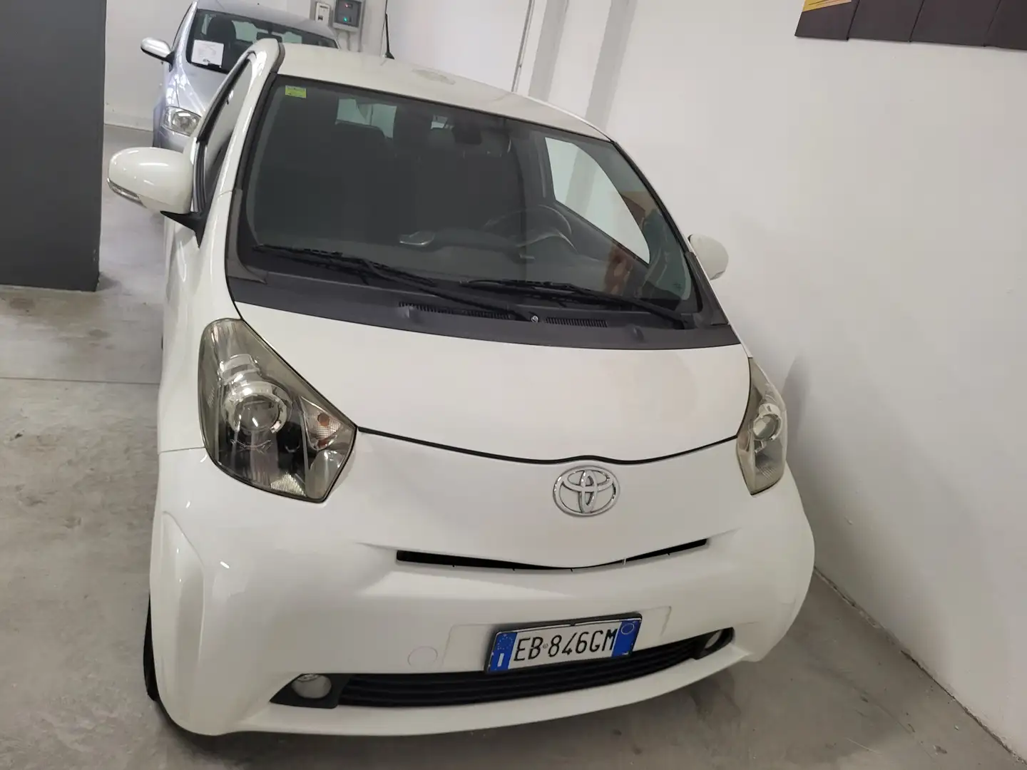 Toyota iQ 1.0 Sol PREZZO REALE! LIBRETTO TAGLIANDI! Bianco - 2
