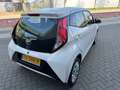 Toyota Aygo 1.0 VVT-i x-play*CAMERA*NAVI*Carplay*AIRCO*APK*NAP Blanc - thumbnail 5