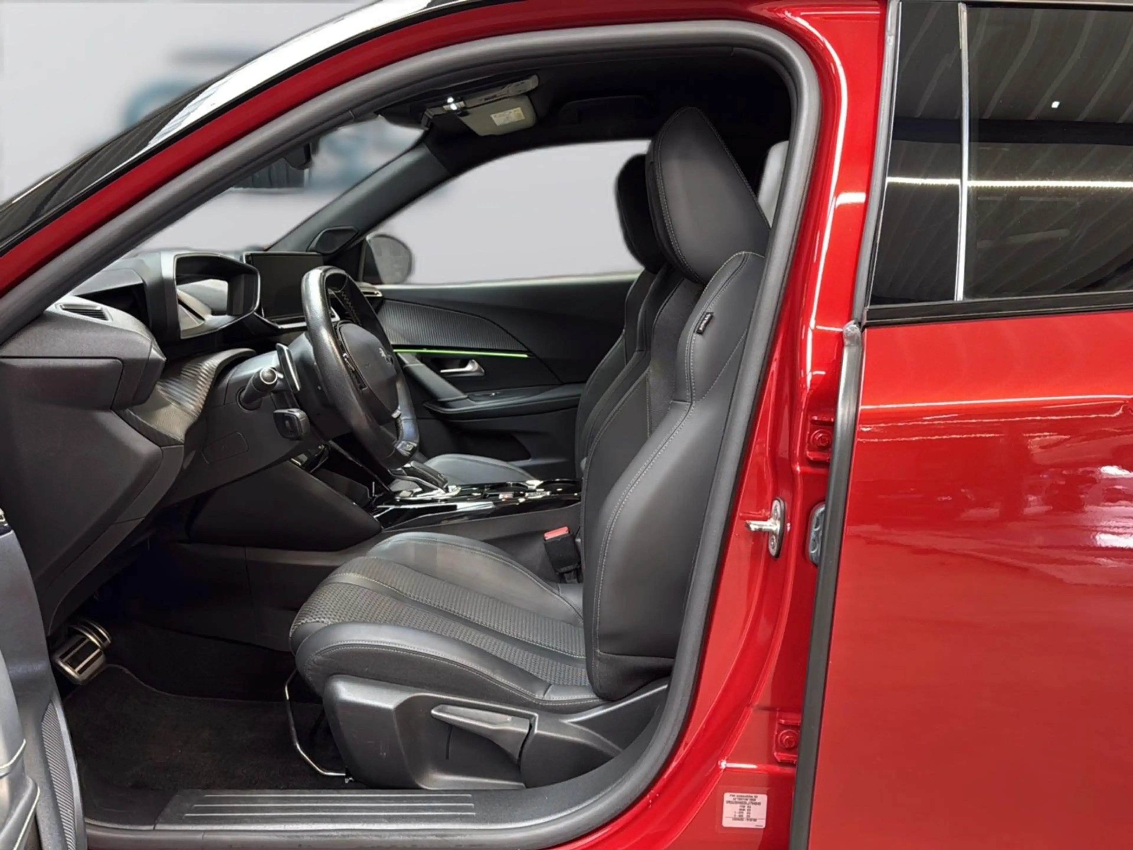 Peugeot 2008 Allure — photo 8