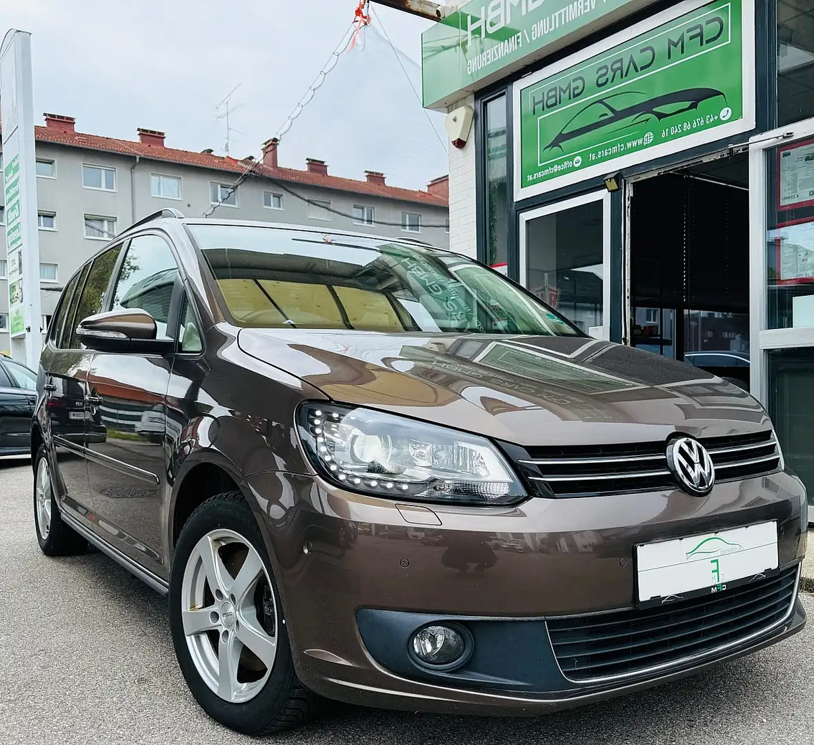 Volkswagen Touran Karat 2,0 BMT TDI DSG Braun - 2