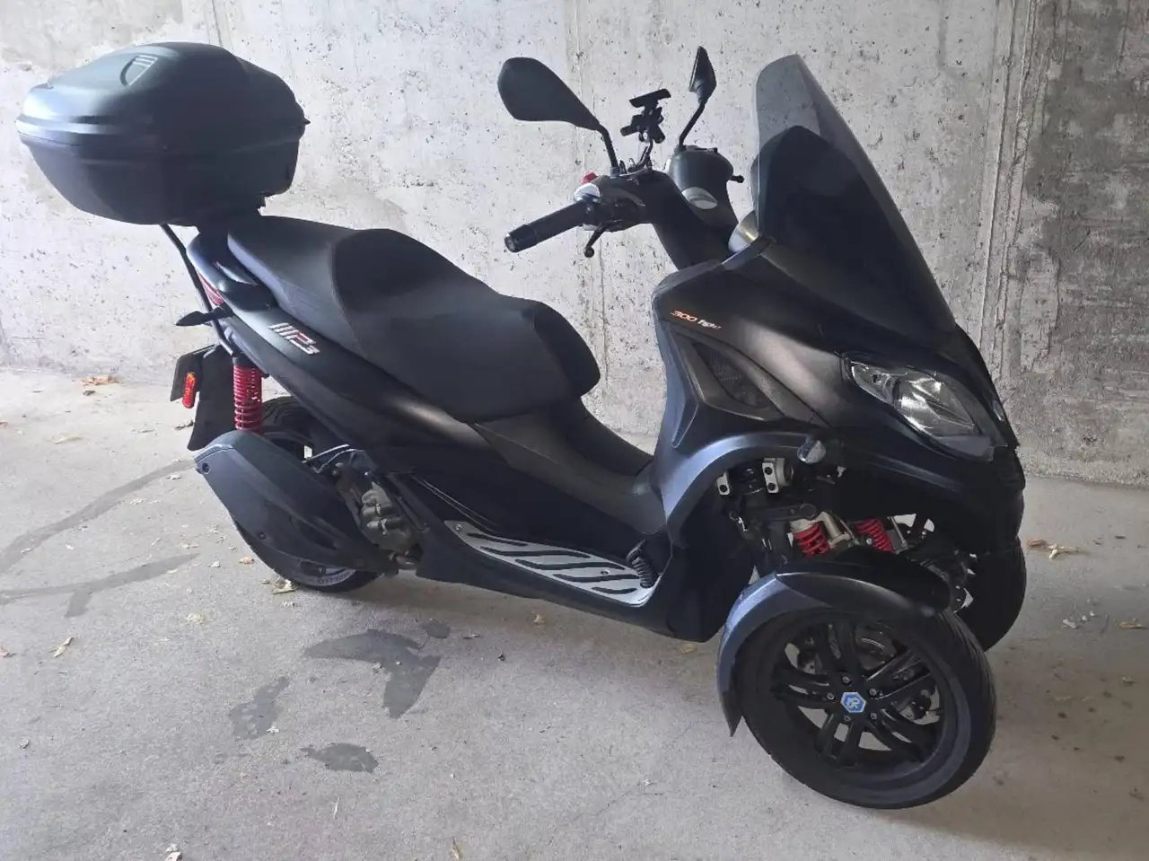 Piaggio MP3 300