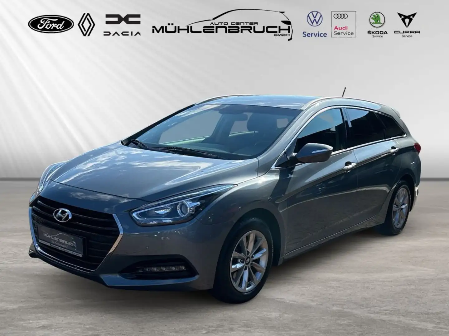 Hyundai i40 Kombi blue 1.6 Family Argento - 1