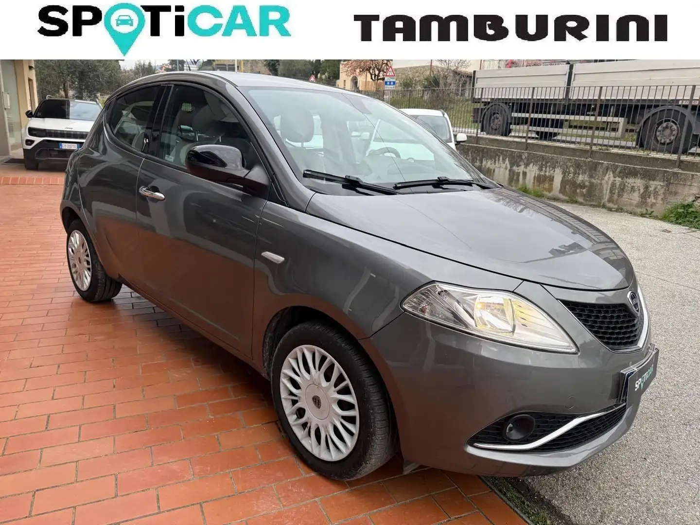 Lancia Ypsilon Ypsilon 1.2 69 CV 5 porte Gold Grigio - 1