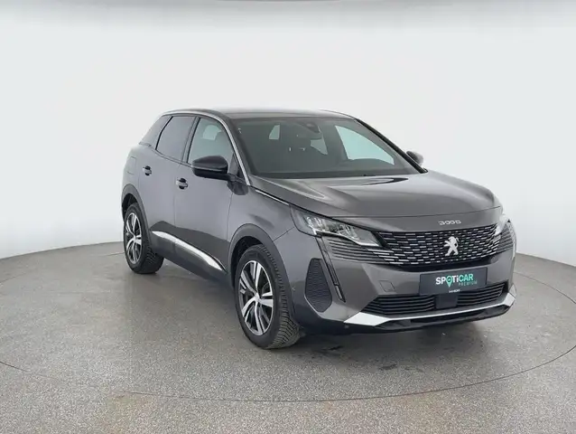 Peugeot 3008 view 3