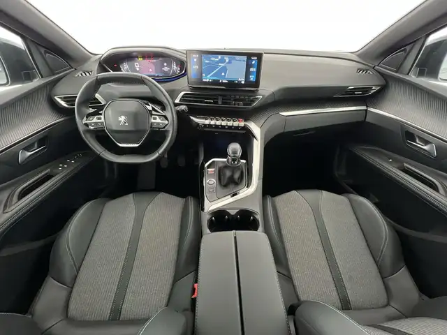 Peugeot 3008 view 6