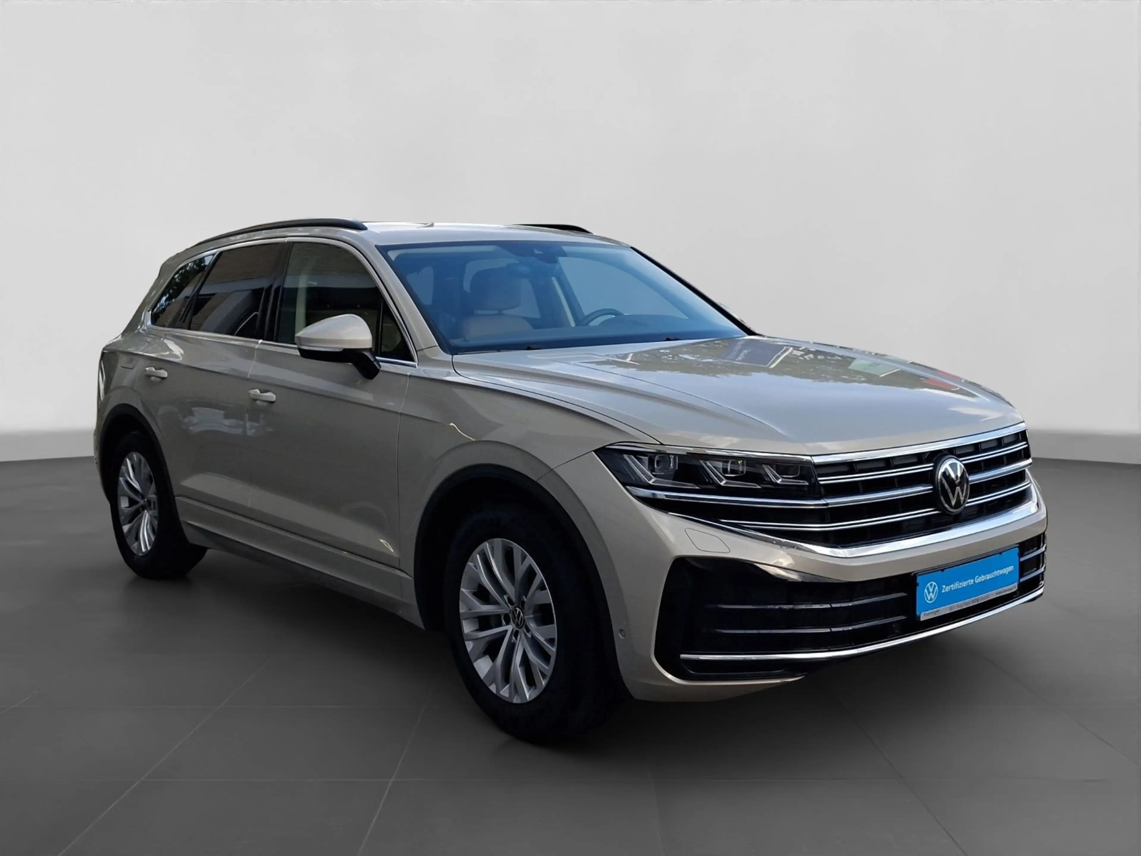 Volkswagen Touareg 3.0 TDI DSG 4M ELEGANCE STANDHZG LEDER A — photo 3
