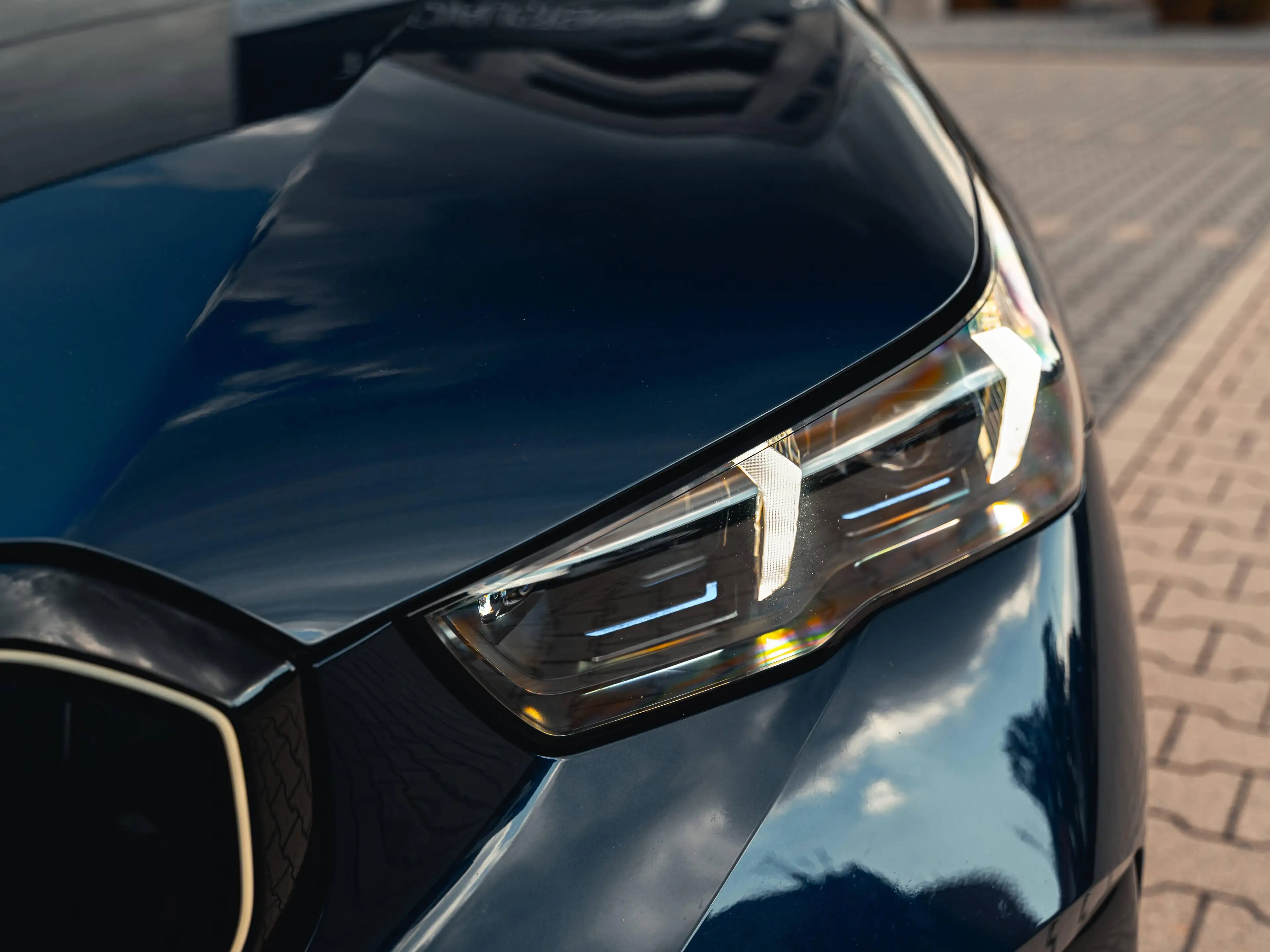 BMW 550 e xDrive M Sportpakket Pro/ Iconic Glow/ HUD/ Pano/ 360°/ Bowers&Wilkins/ Stoelventilatie — photo 5