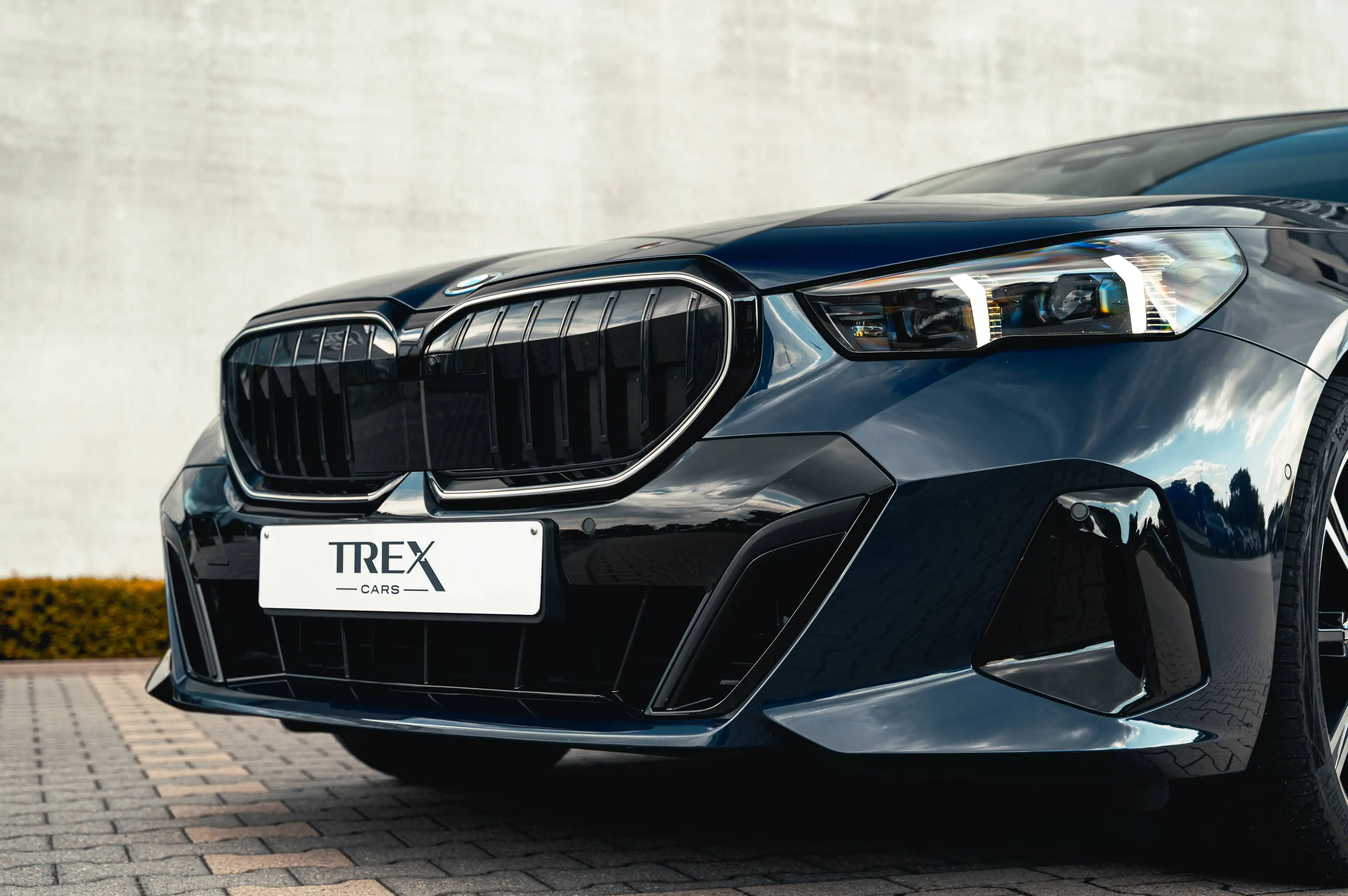 BMW 550 e xDrive M Sportpakket Pro/ Iconic Glow/ HUD/ Pano/ 360°/ Bowers&Wilkins/ Stoelventilatie — photo 6