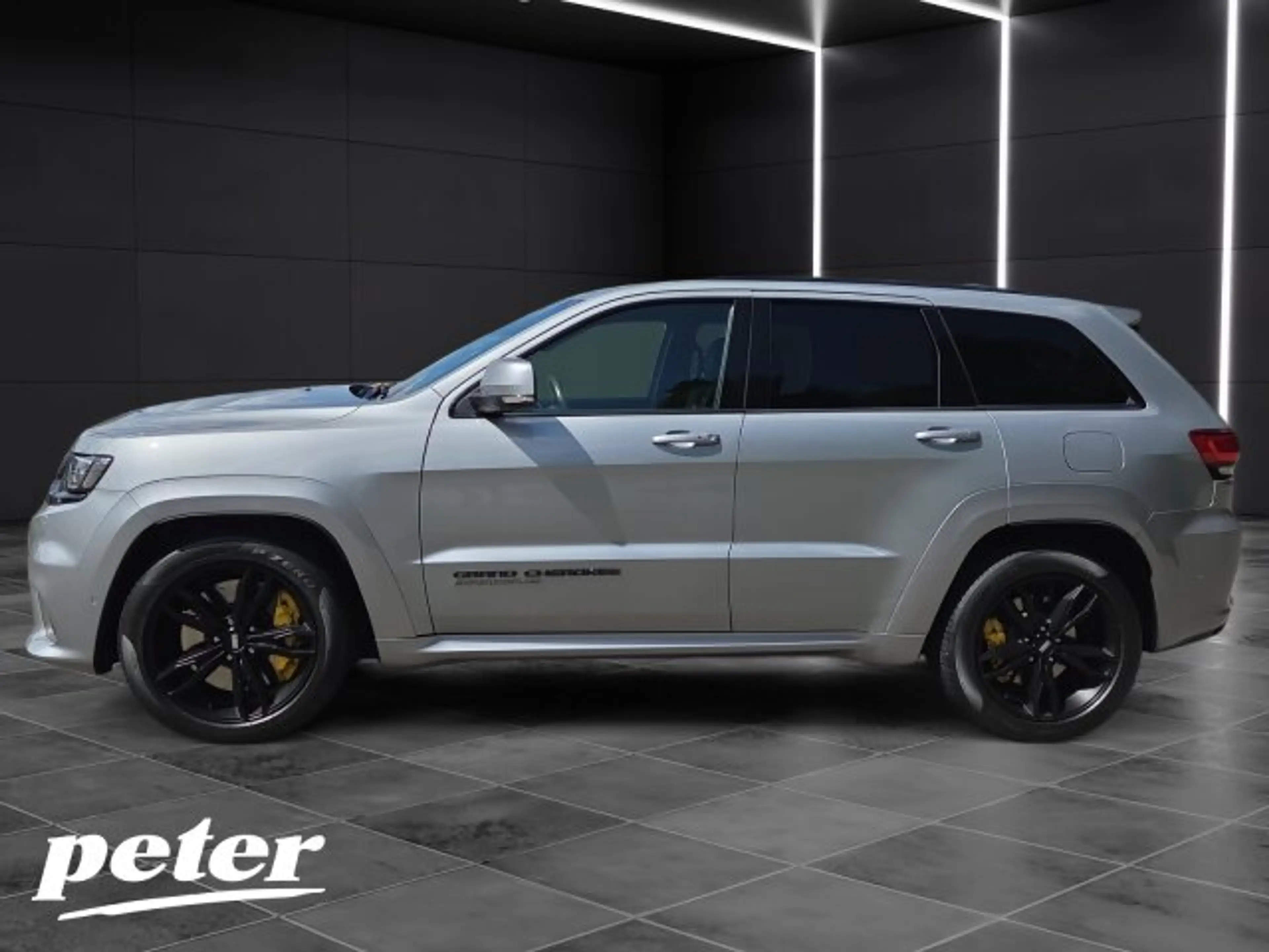 Jeep Grand Cherokee Grand Cherokee 6.2 V8 Supercharged Trackhawk — photo 2