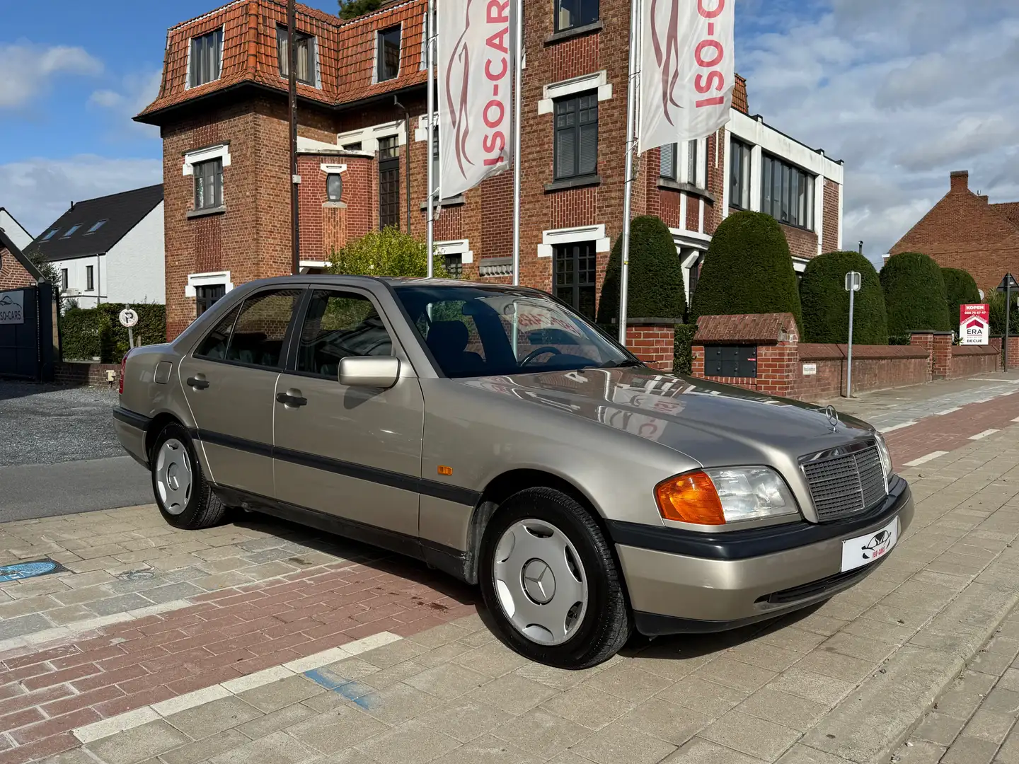 Mercedes-Benz C 180 Classic Brun - 2