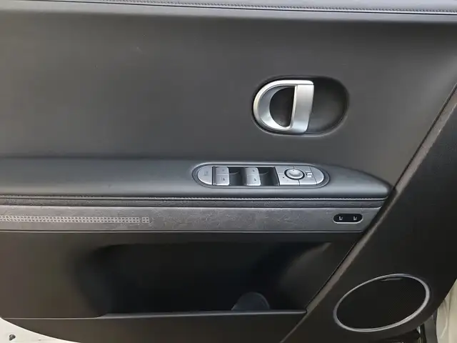 Hyundai Ioniq 5 view 15