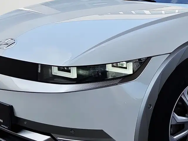 Hyundai Ioniq 5 view 11