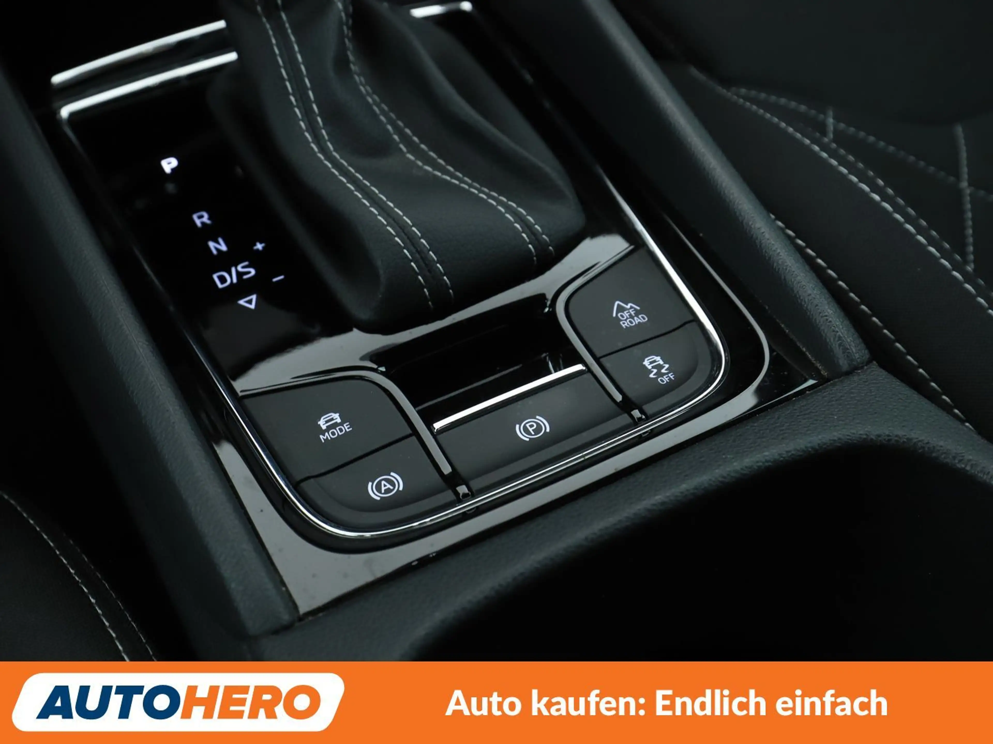 Skoda Karoq 2.0 TDI Sportline 4x4 Aut.*NAVI*CAM*SHZ* — photo 26