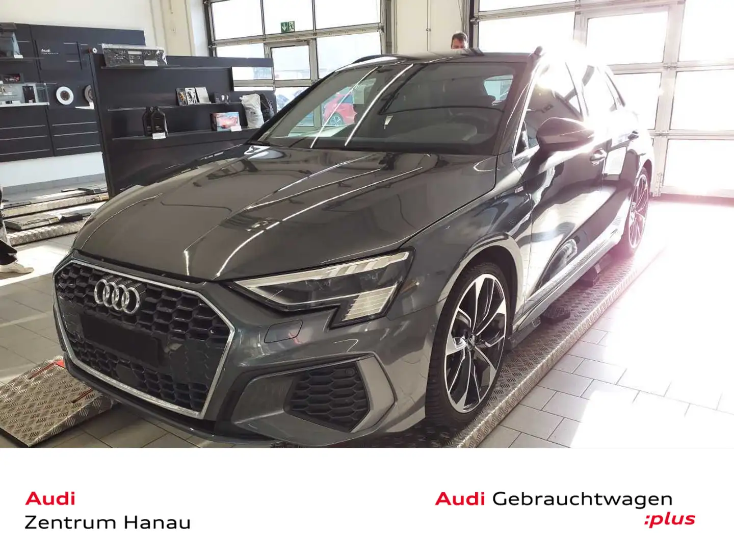 Audi A3 S line 35 TFSI *MATRIX*NAVI*VIRTUAL Grau - 1
