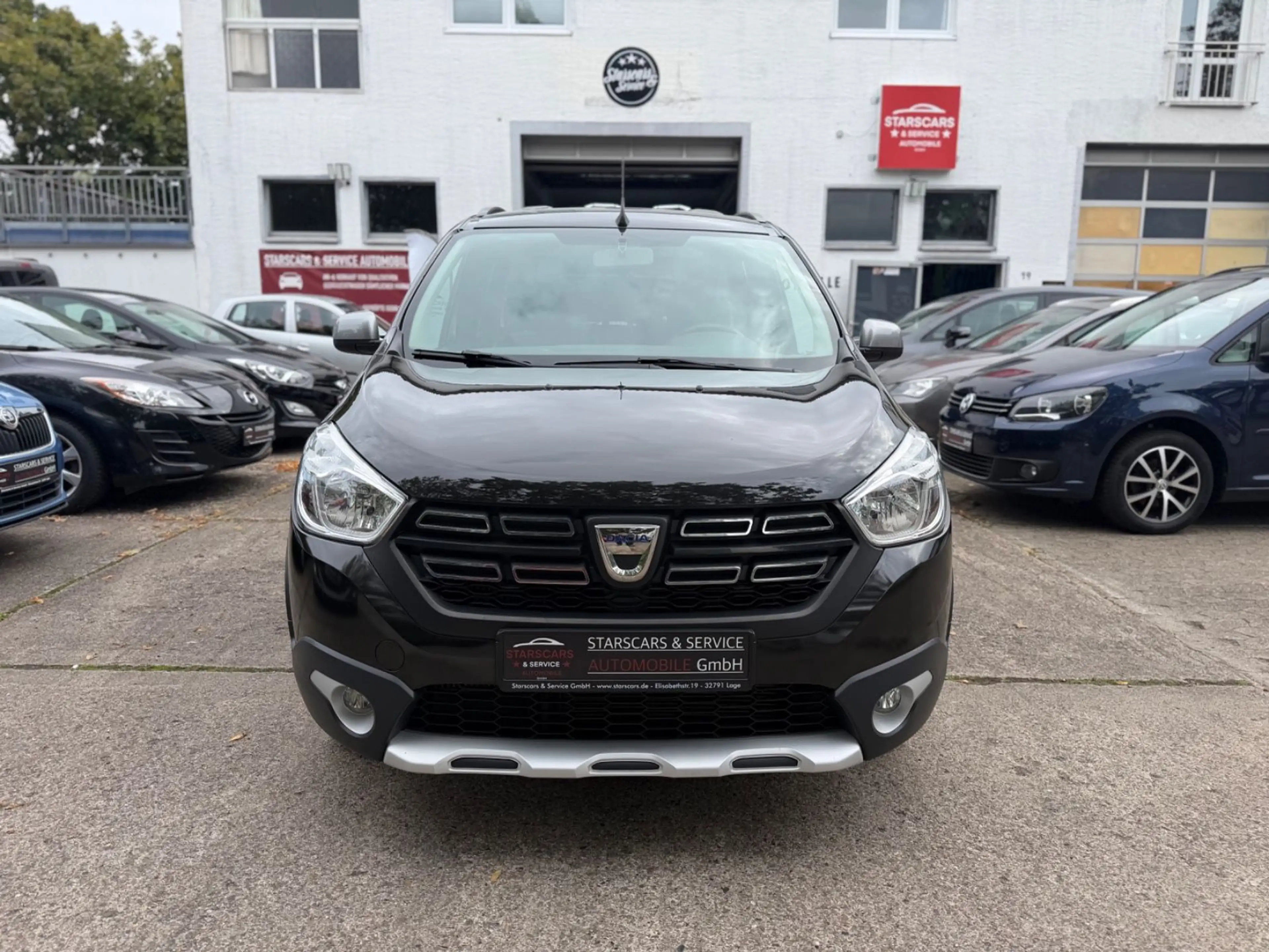 Dacia Lodgy *Stepway-Plus*NAVI*KAMERA*SHZ*AHK*1.HAND* — photo 2