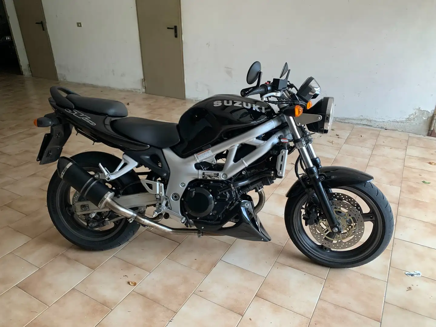 Suzuki SV 650 Černá - 1