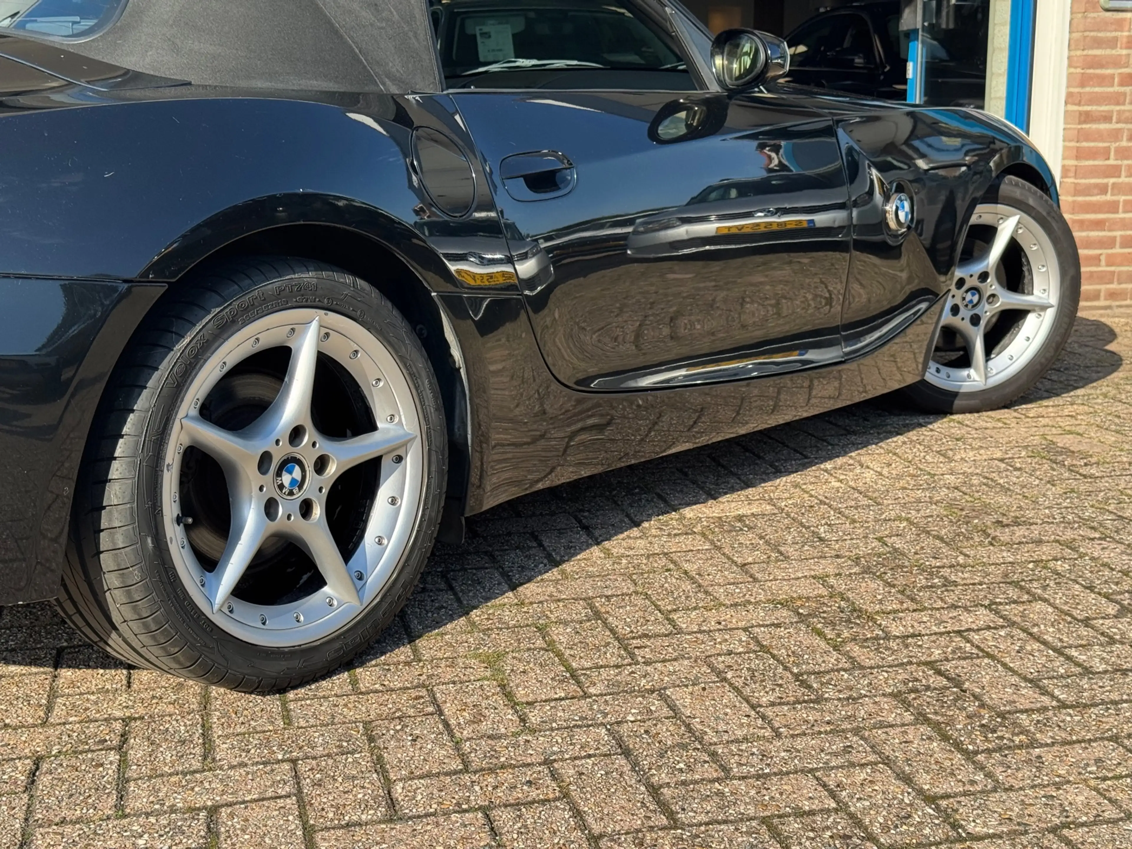 BMW Z4 Roadster 3.0i 2003 ZWART CABRIO AIRCO LM APK NAP! — photo 13