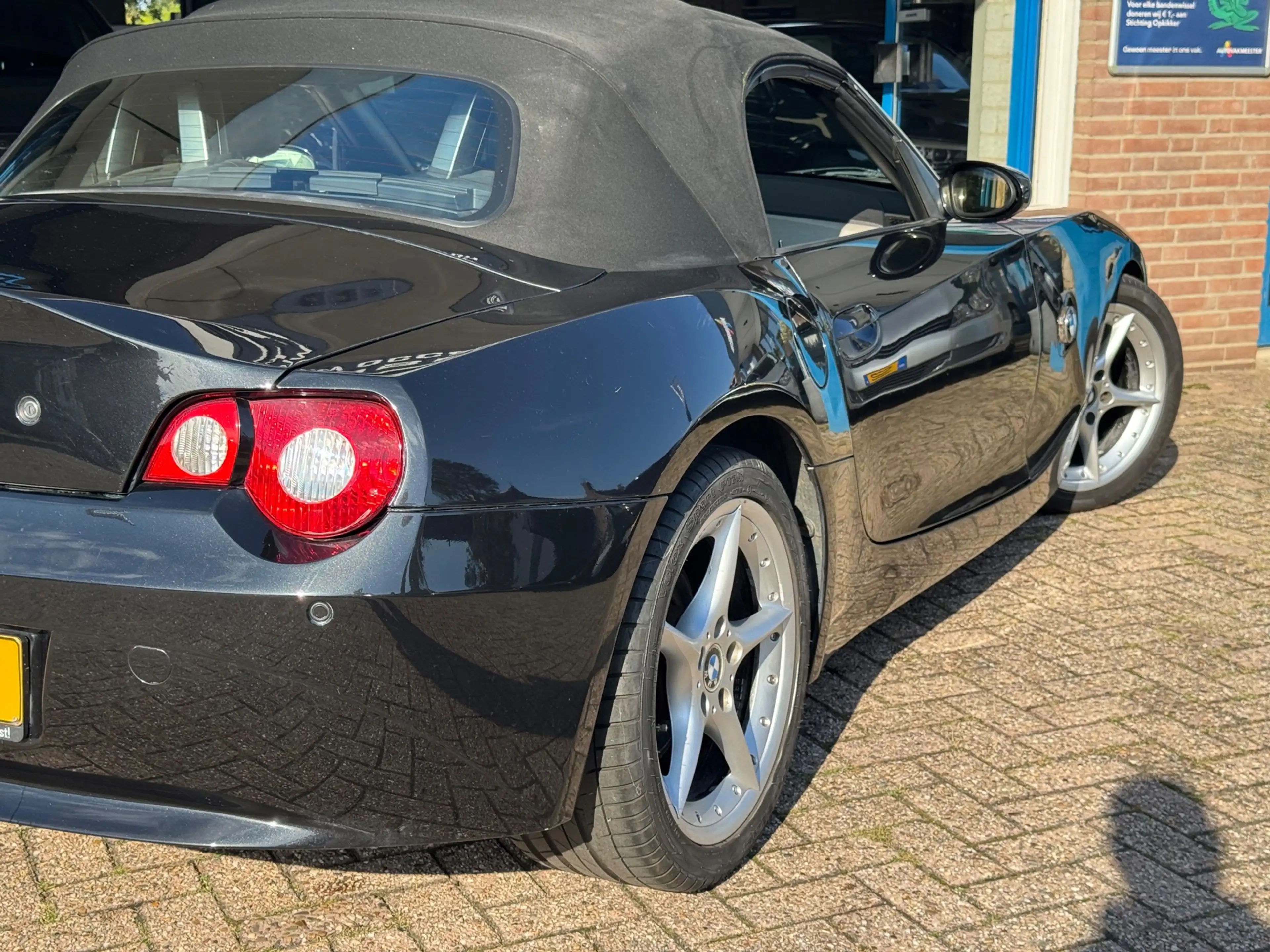 BMW Z4 Roadster 3.0i 2003 ZWART CABRIO AIRCO LM APK NAP! — photo 11