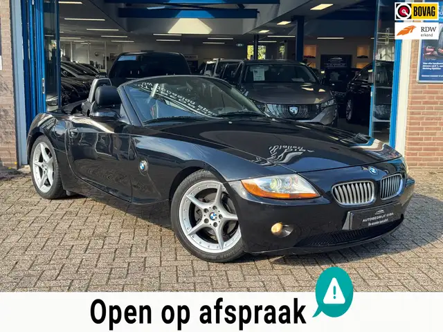 BMW Z4 Roadster 3.0i 2003 ZWART CABRIO AIRCO LM APK NAP!