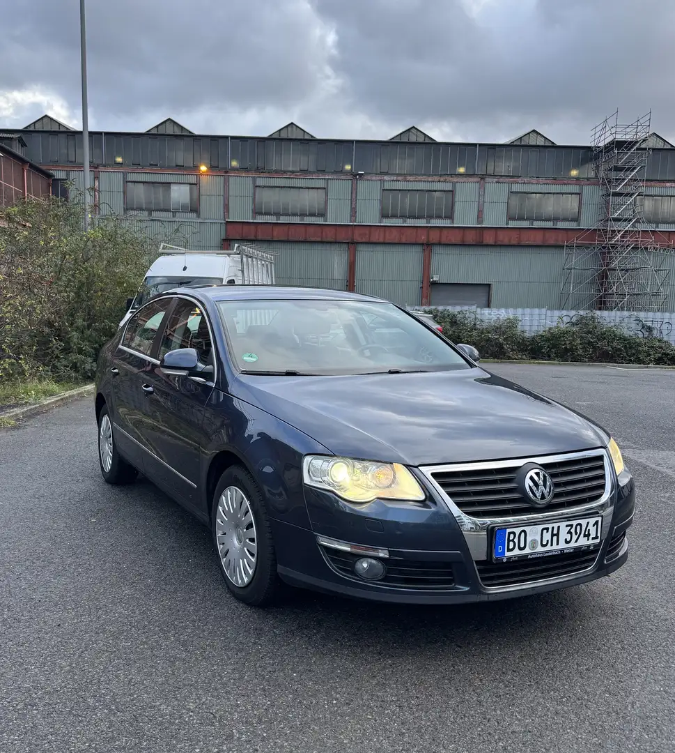 Volkswagen Passat 1.6 Comfortline - 2