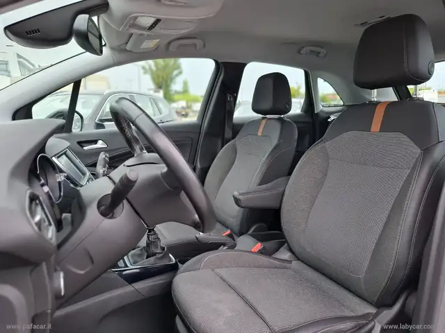 Opel Crossland view 8